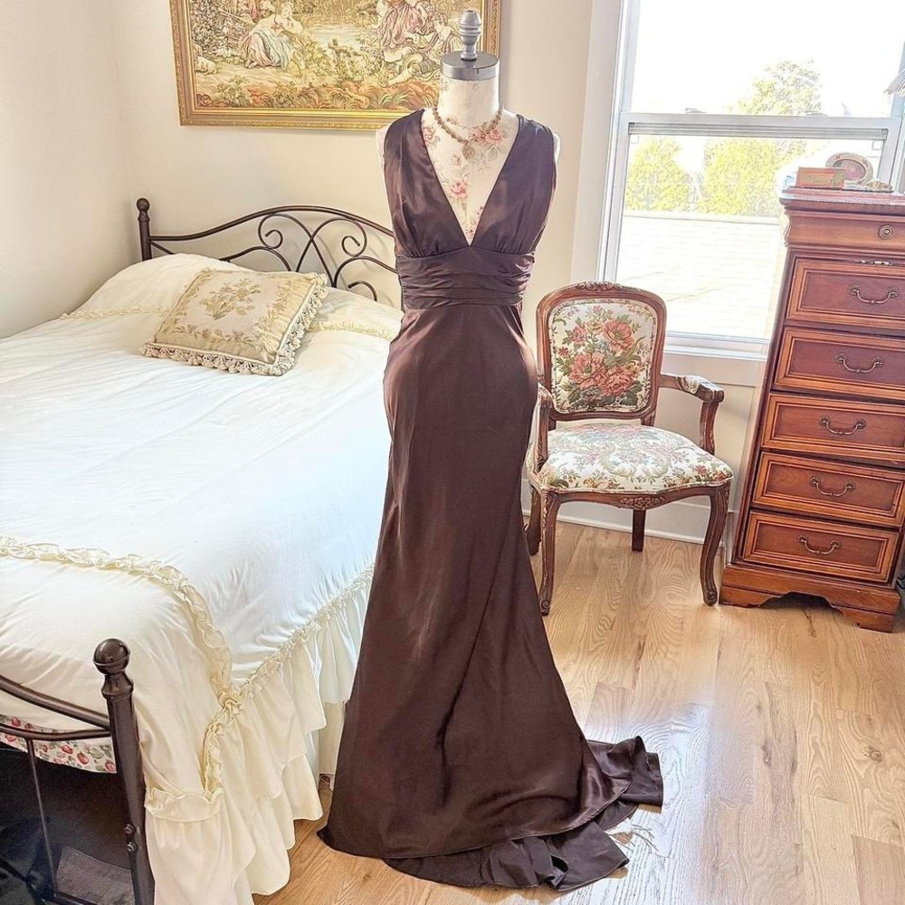 brown fairy prom dress  Y2K brown satin formal dress Bari Jay fits like an‎ xs
